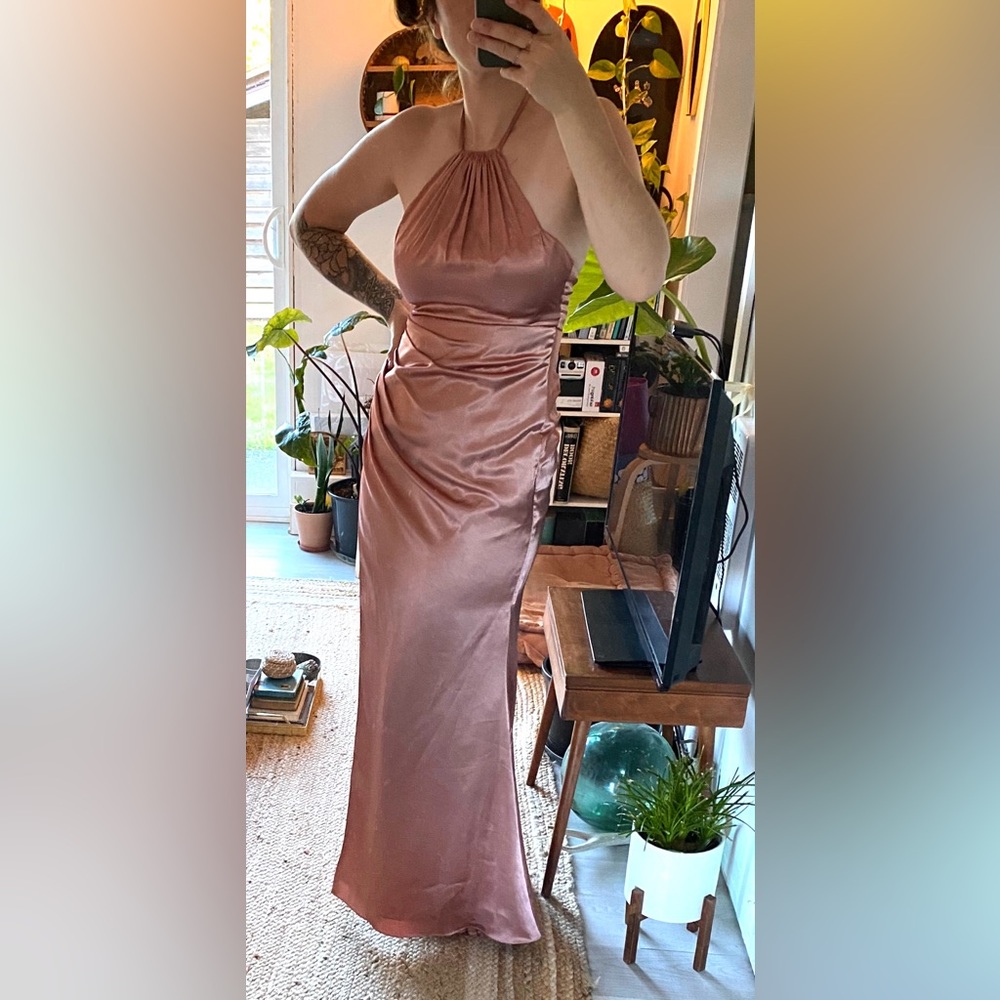GALINA SIGNATURE Tie-Neck Halter Mermaid Dress in Desert Coral - Size 4 - Picture 3 of 8